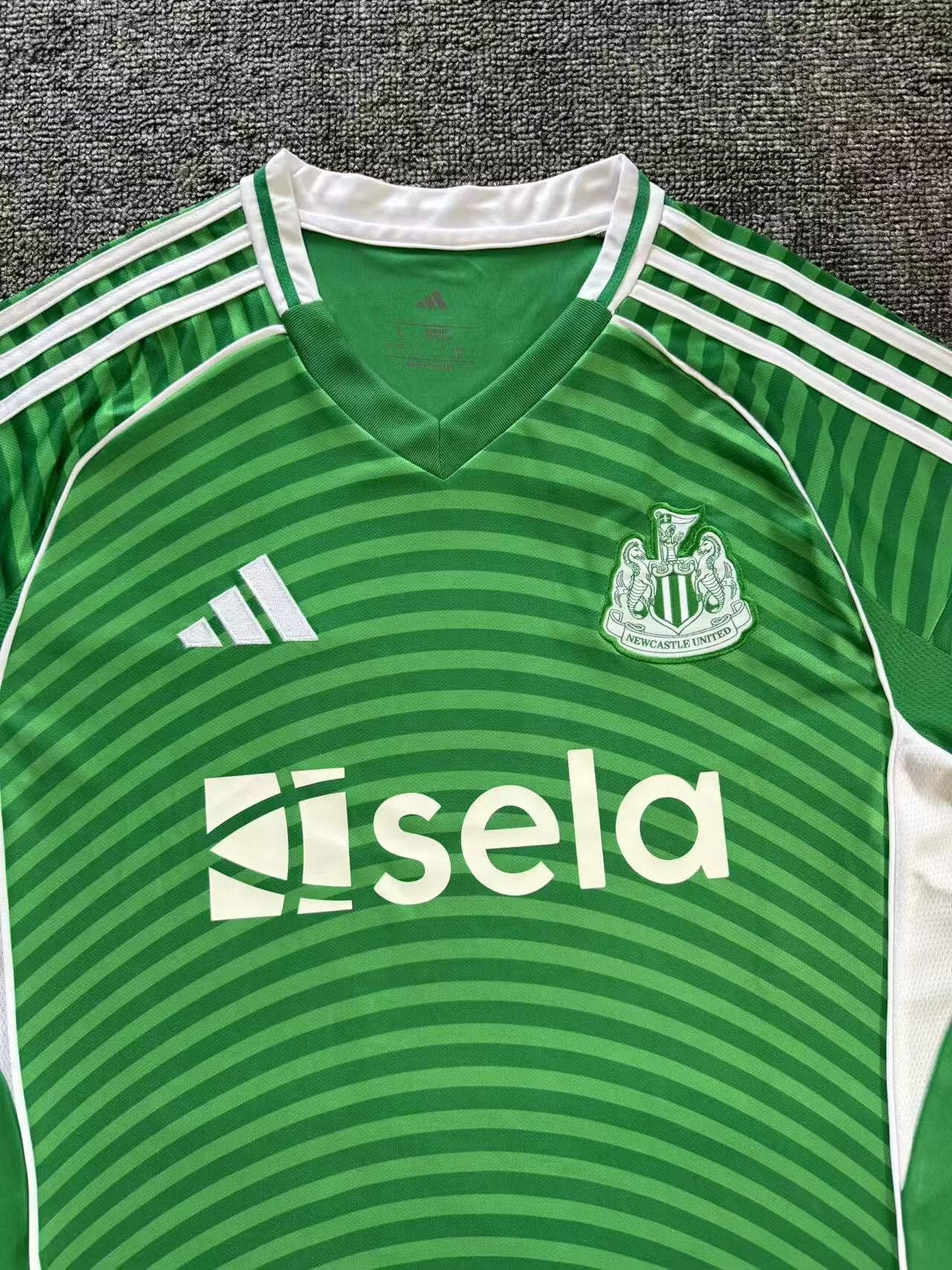 Newcastle away shirt 25/26