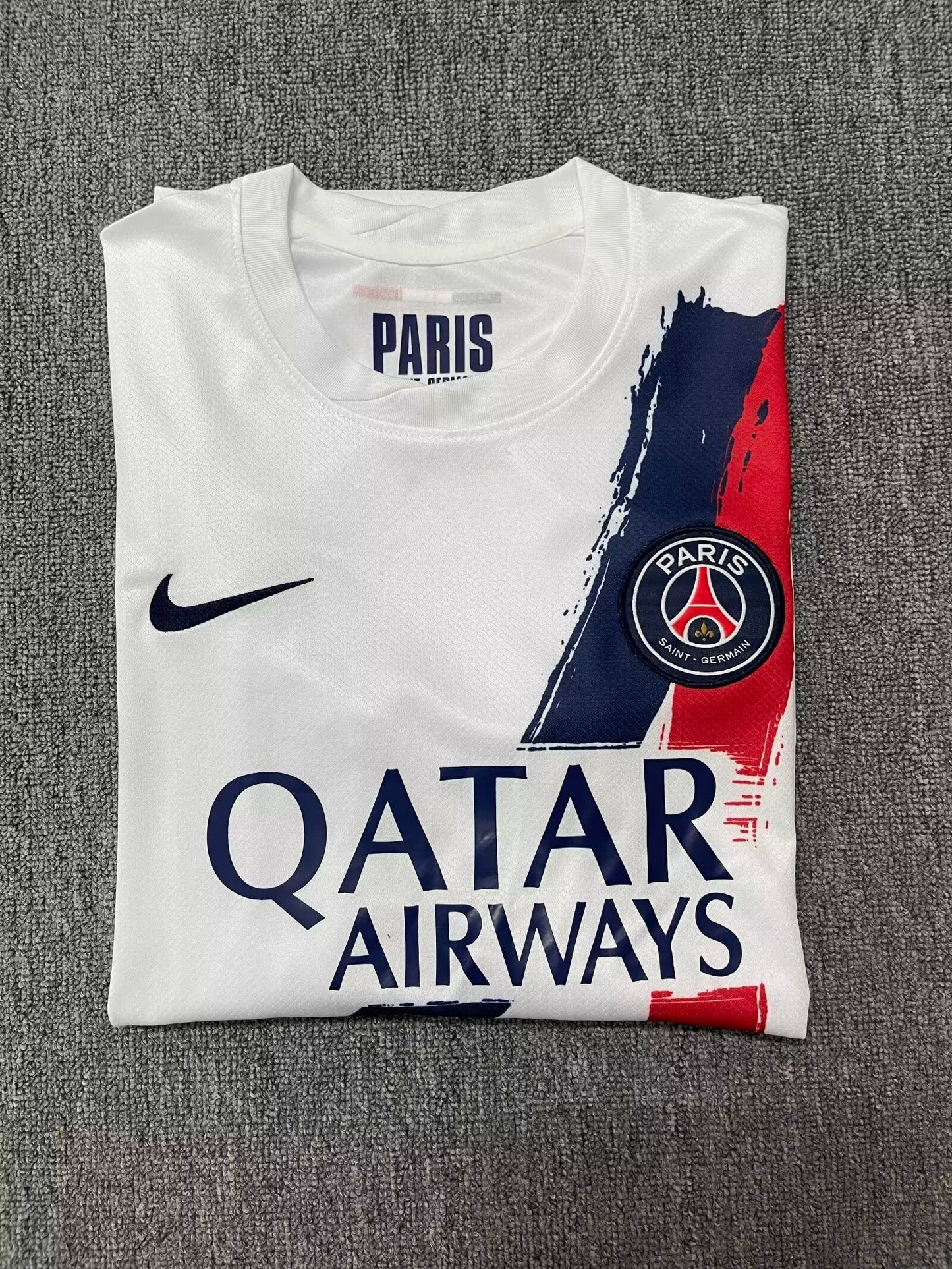 PSG 25/26 away shirt