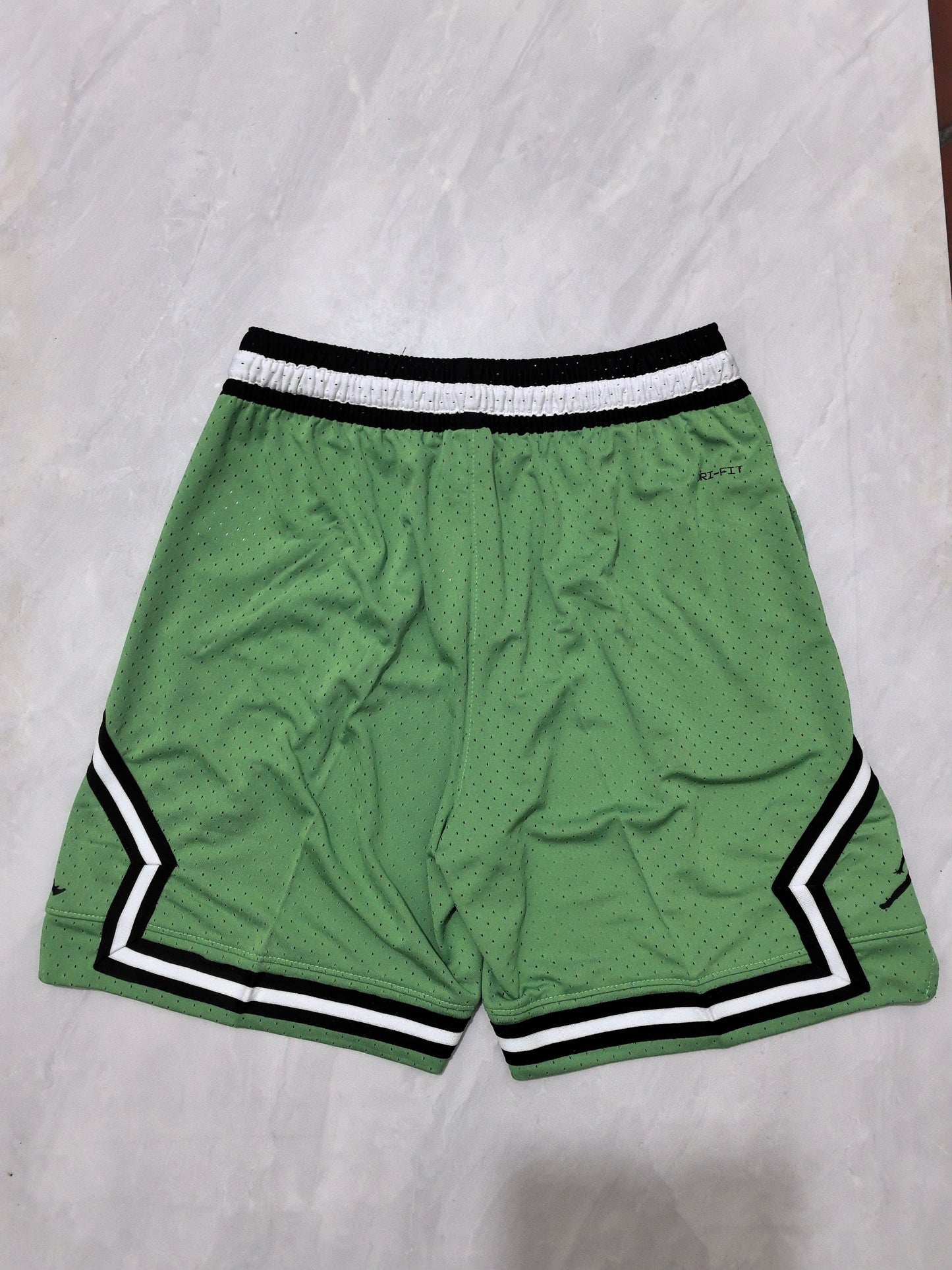 Jordan short green