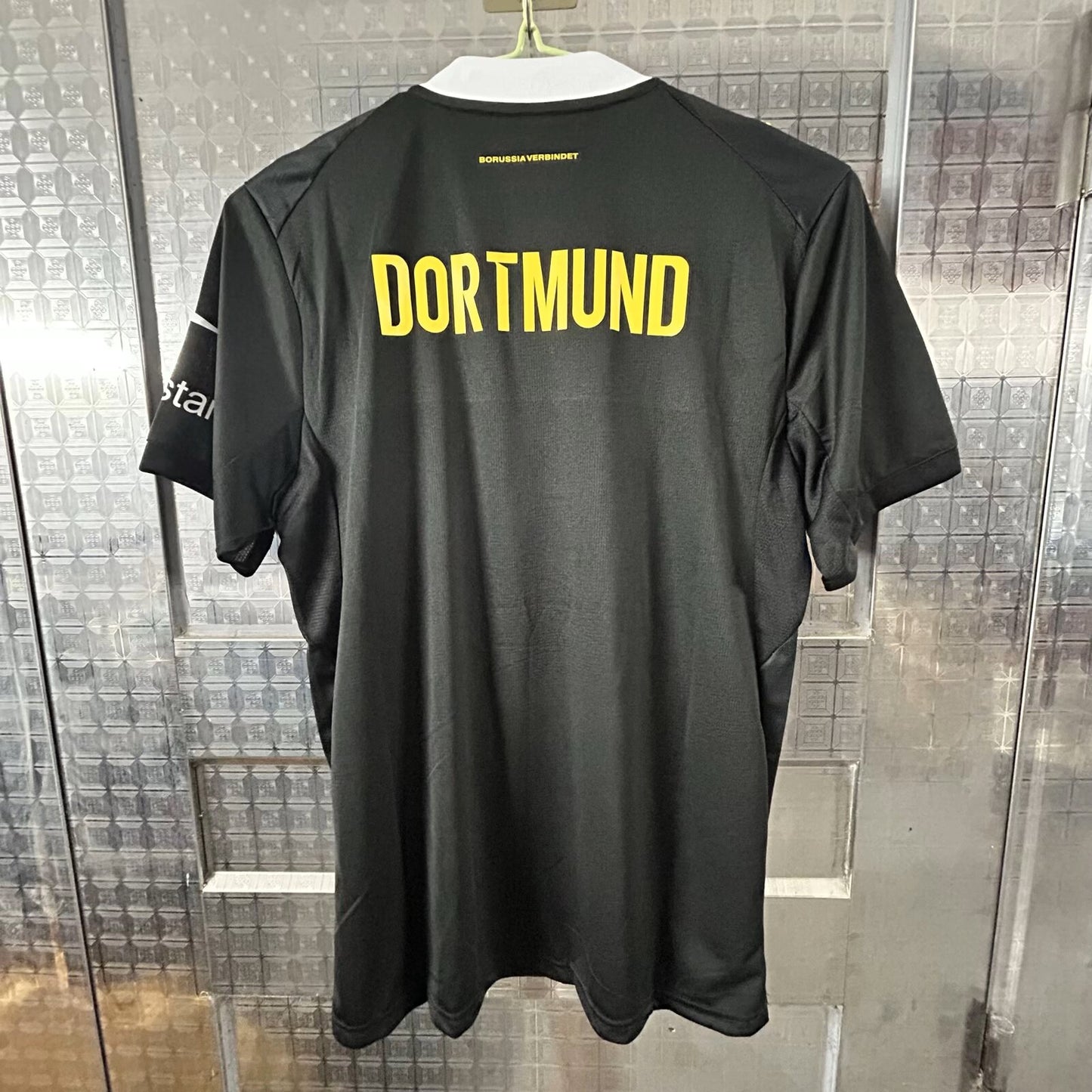 Dortmund 26/27 away shirt