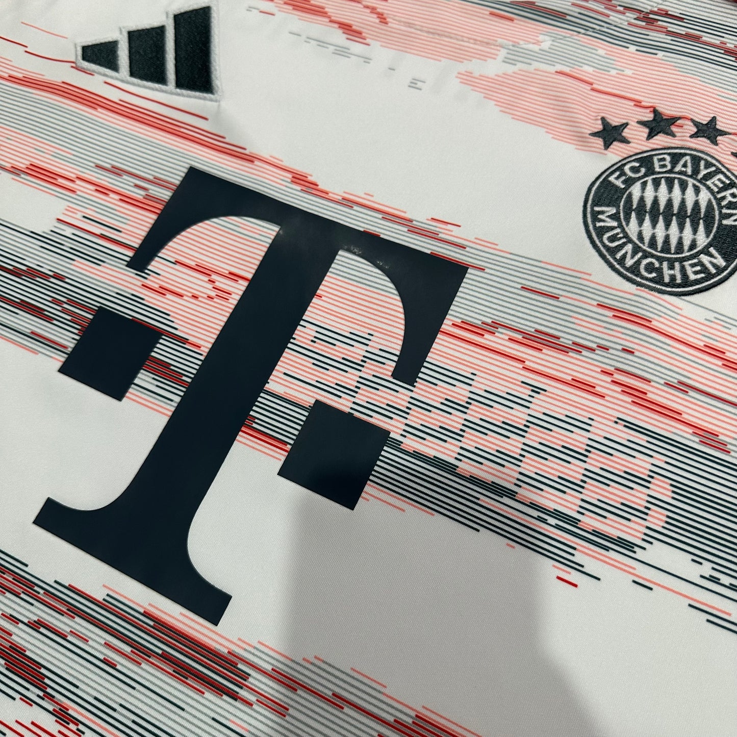 Bayern Munich 25/26 away kit