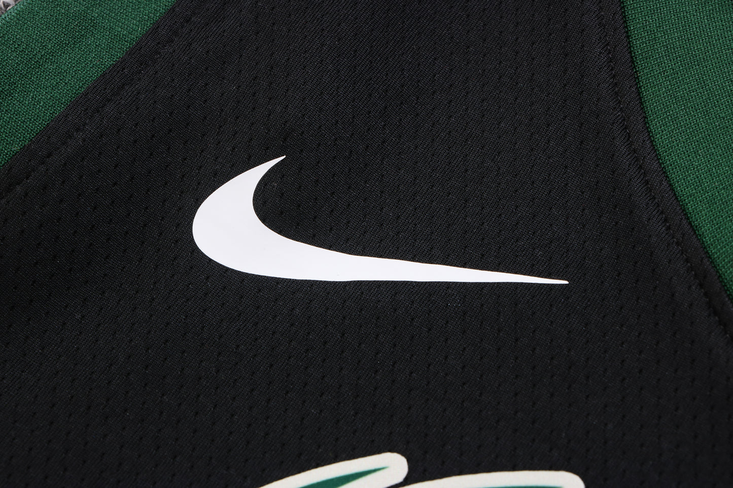 BUCKS SHIRT ANTETOKOUMPO