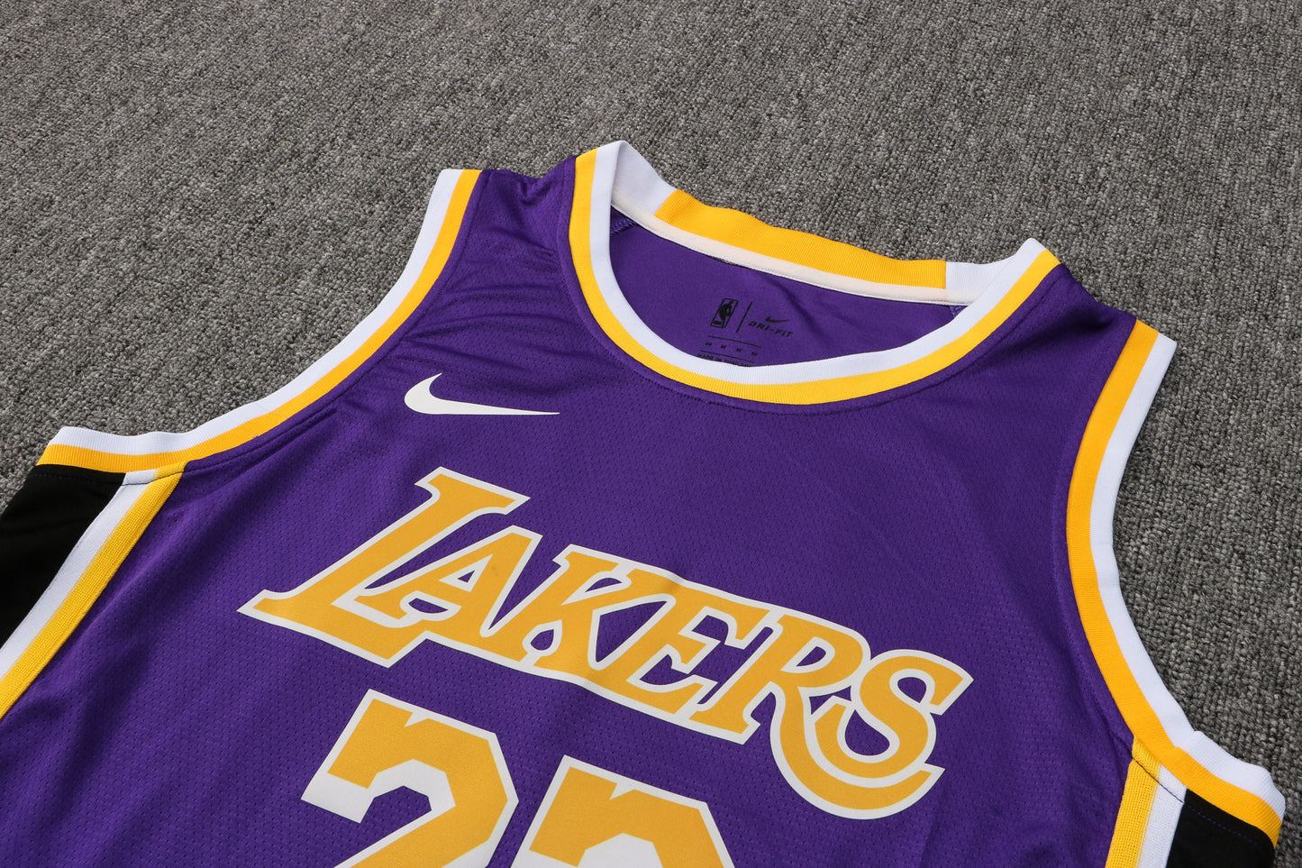 LAKERS SHIRT JAMES