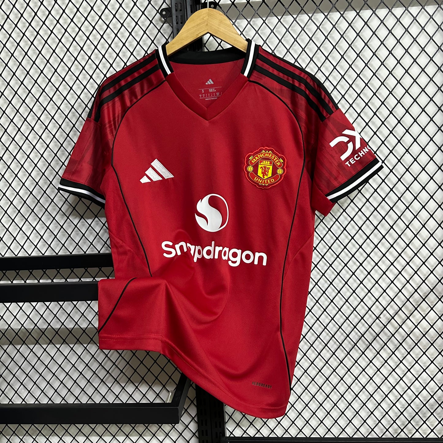 Manchester united 25/26 home shirt