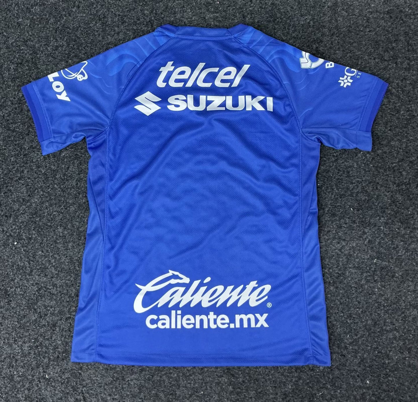 Pumas away shirt 25/26