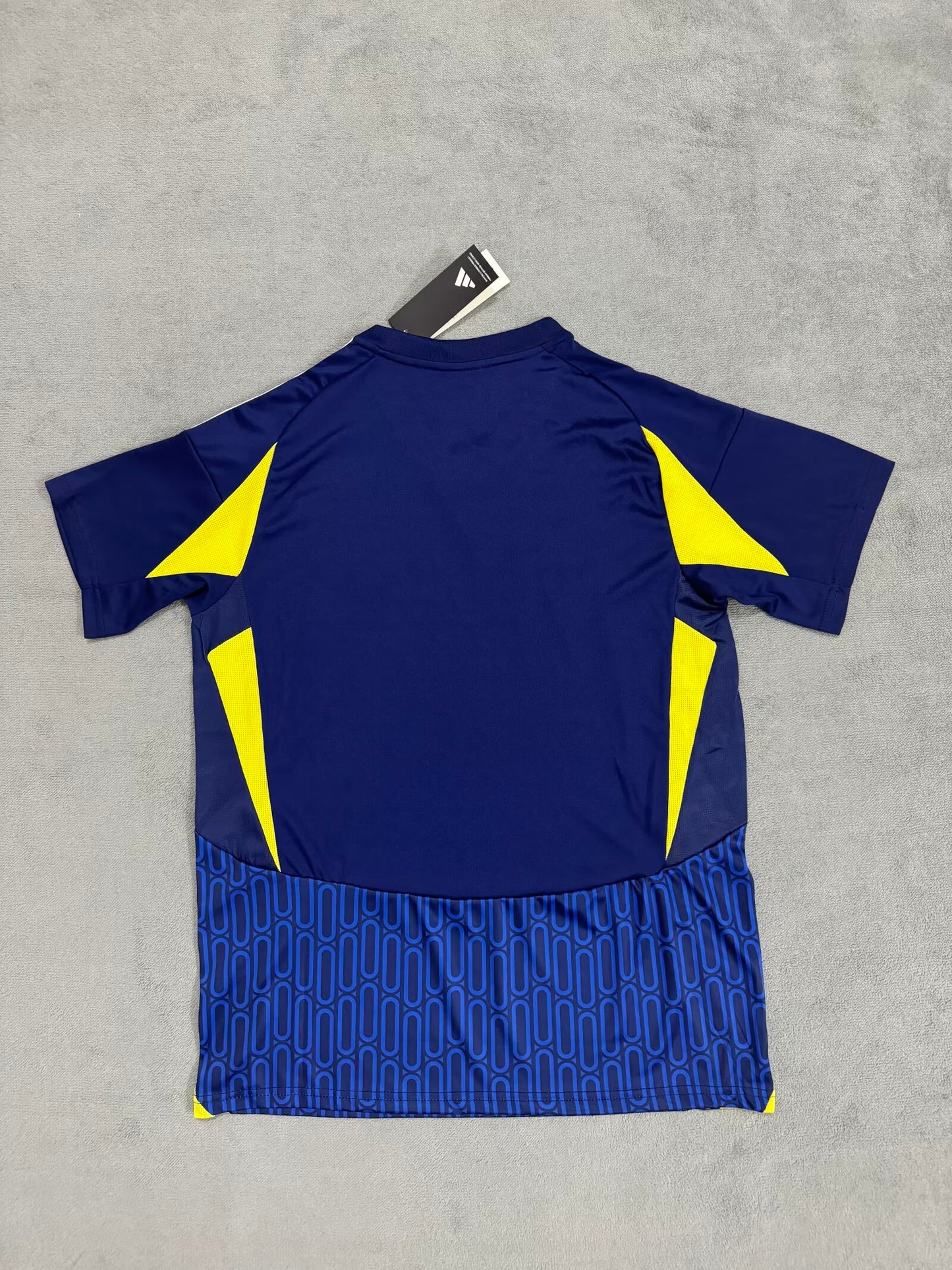 Al Nassr 25/26 away shirt