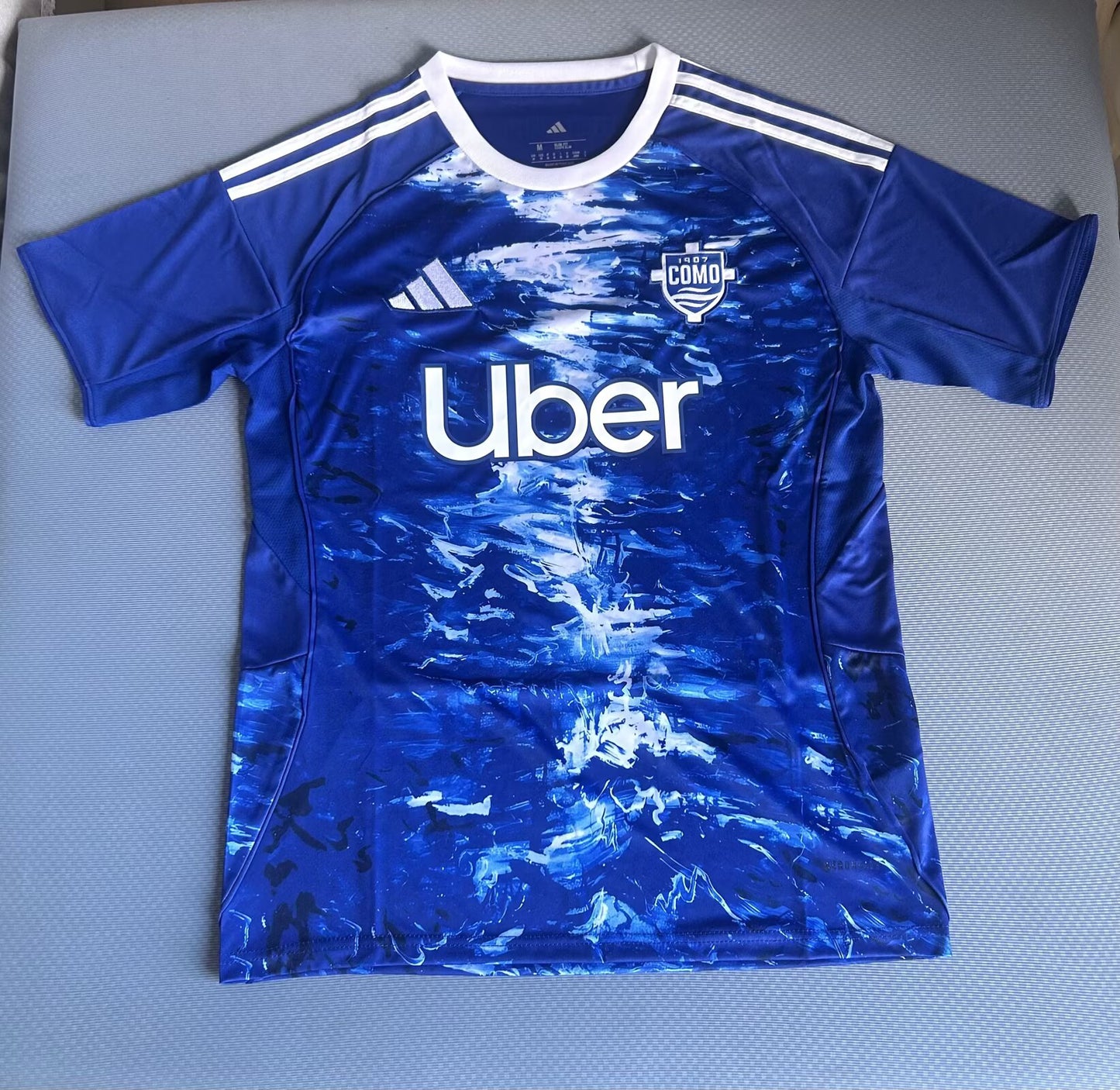 Como 25/26 Home shirt