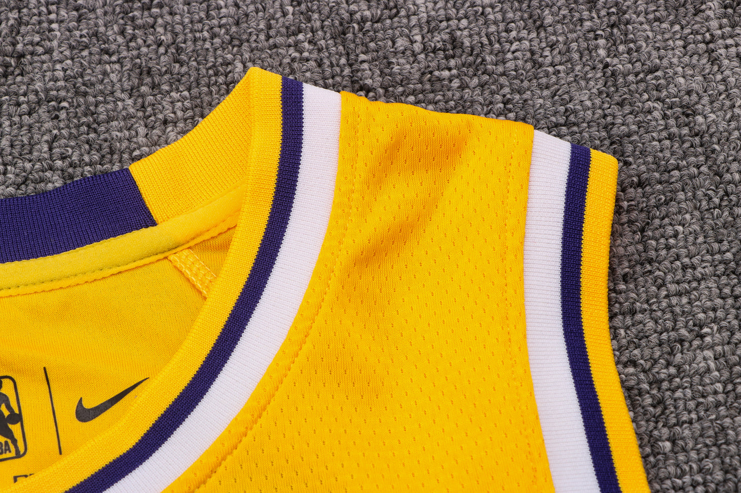 LAKERS SHIRT JAMES