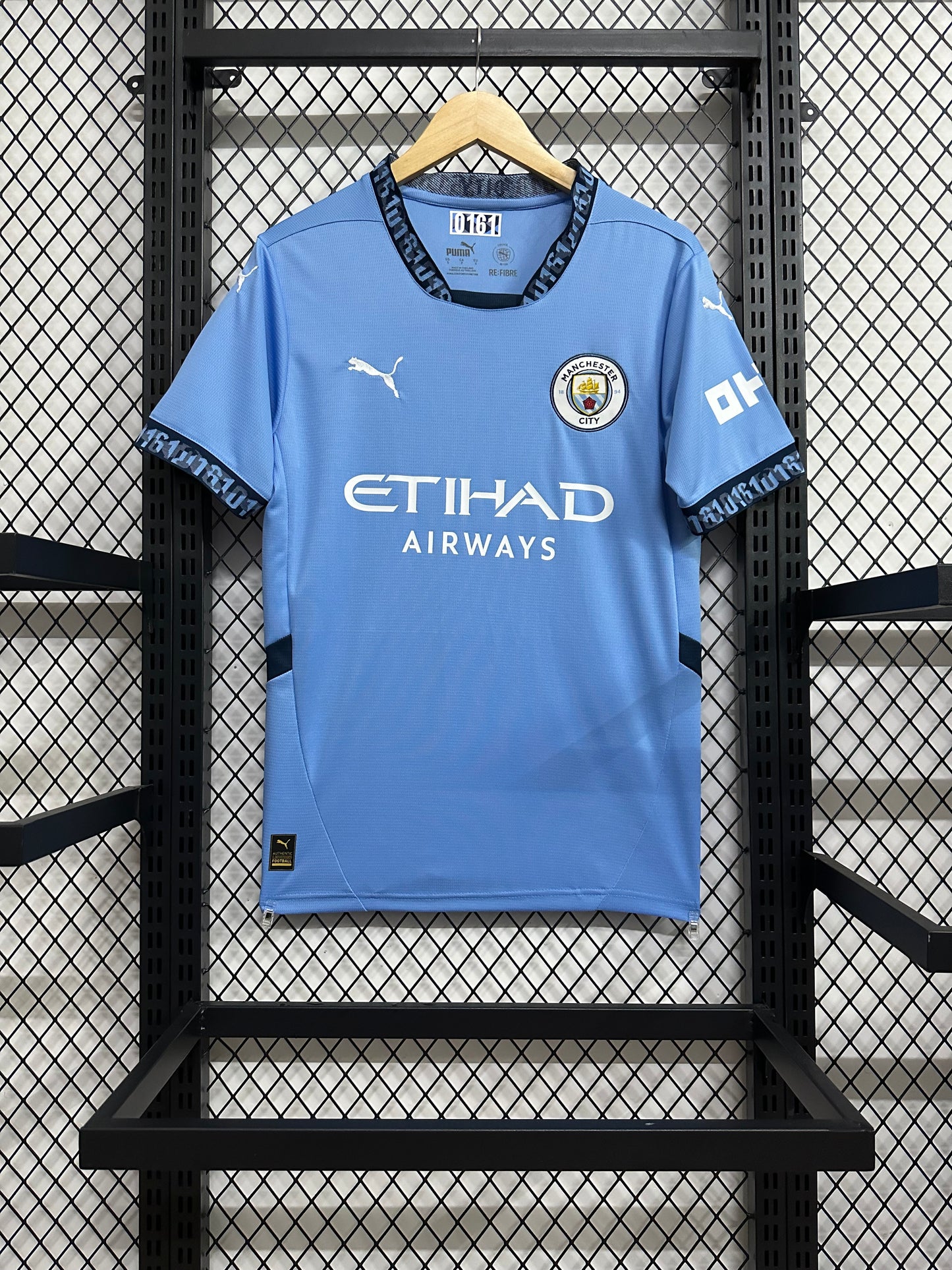 Manchester city 24/25 home shirt