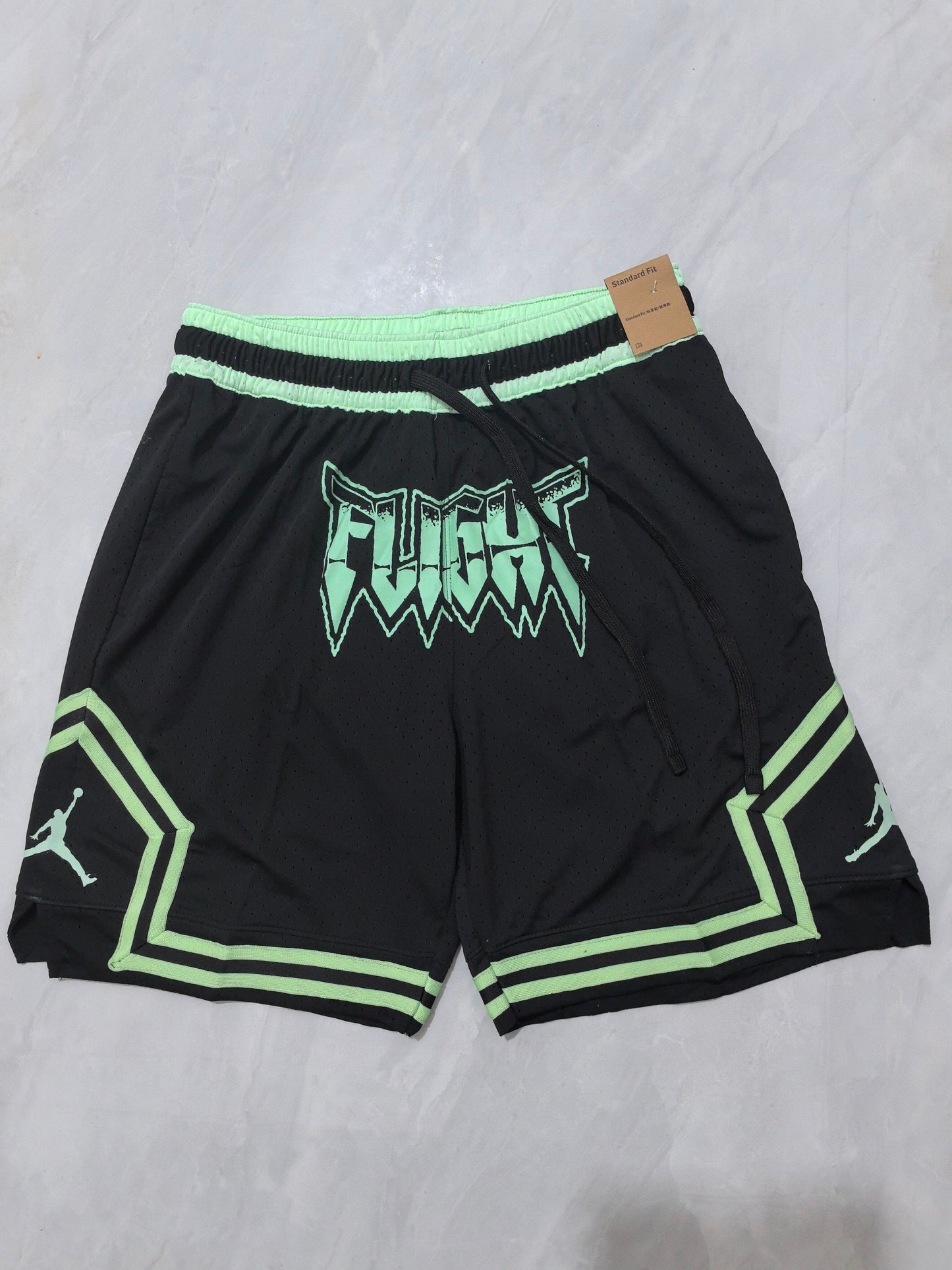 Jordan short black n lime green