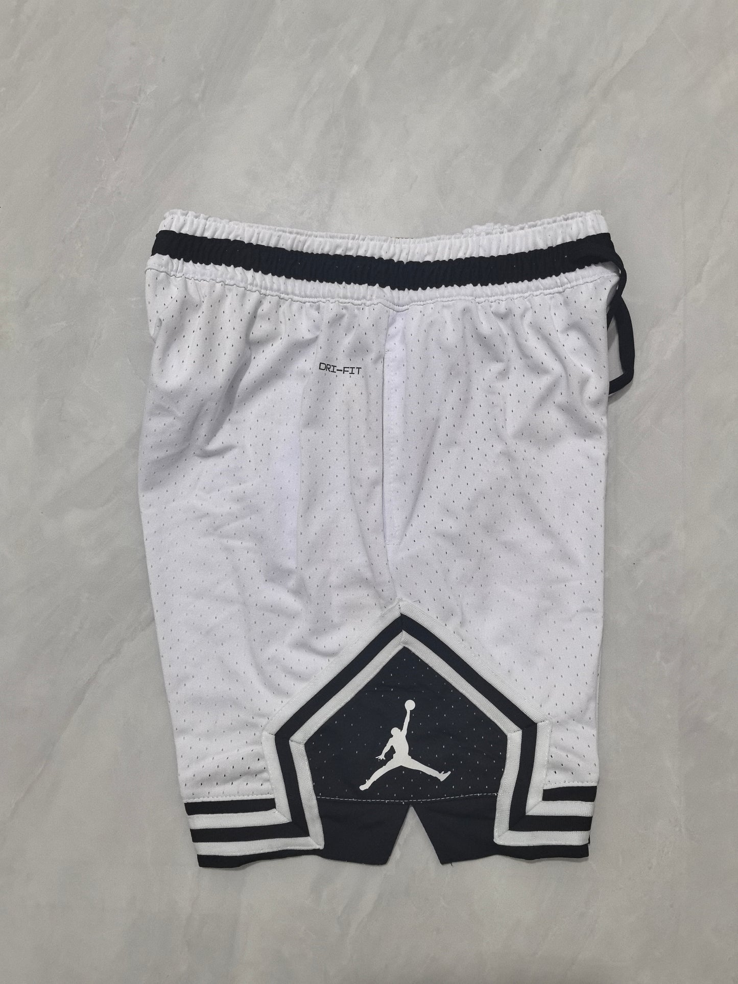 Jordan short white