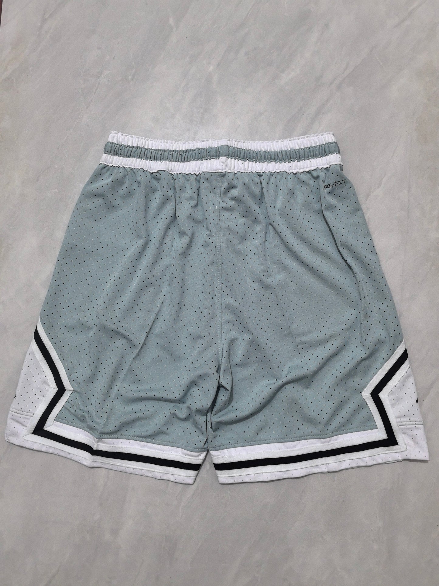 Jordan short grey