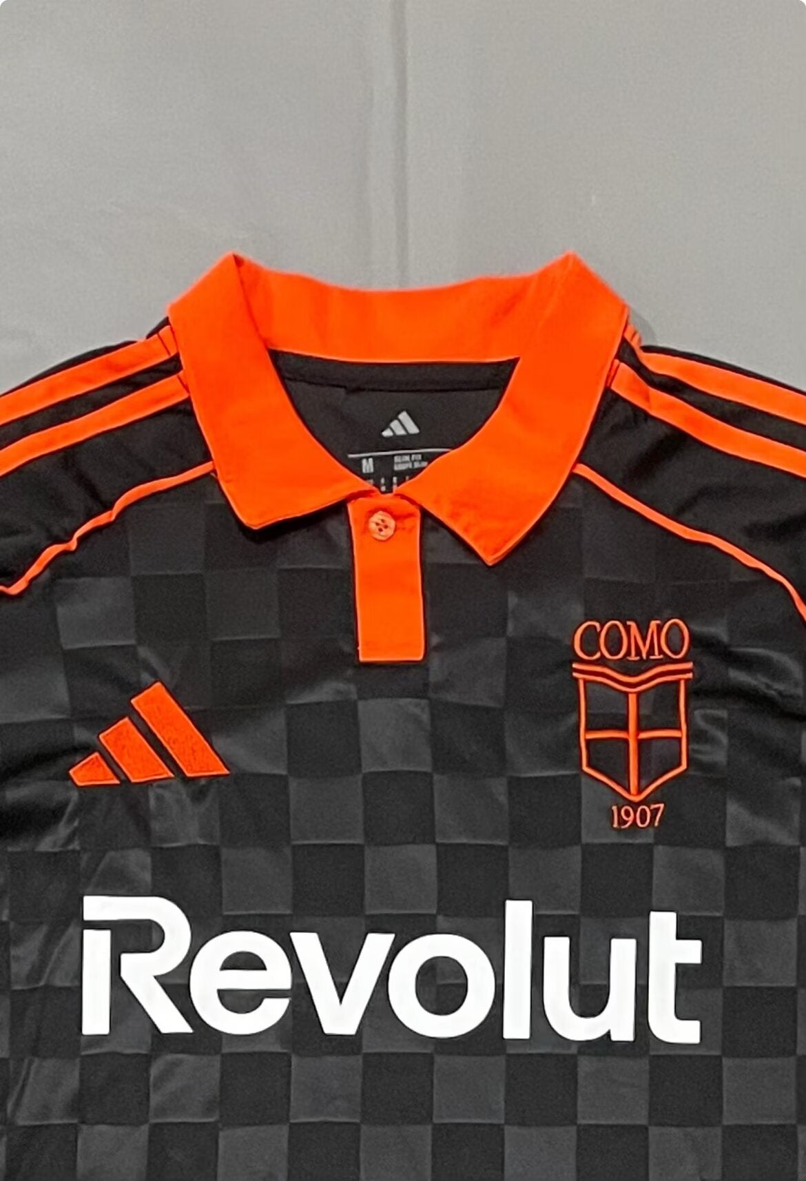 Como 25/26 away shirt