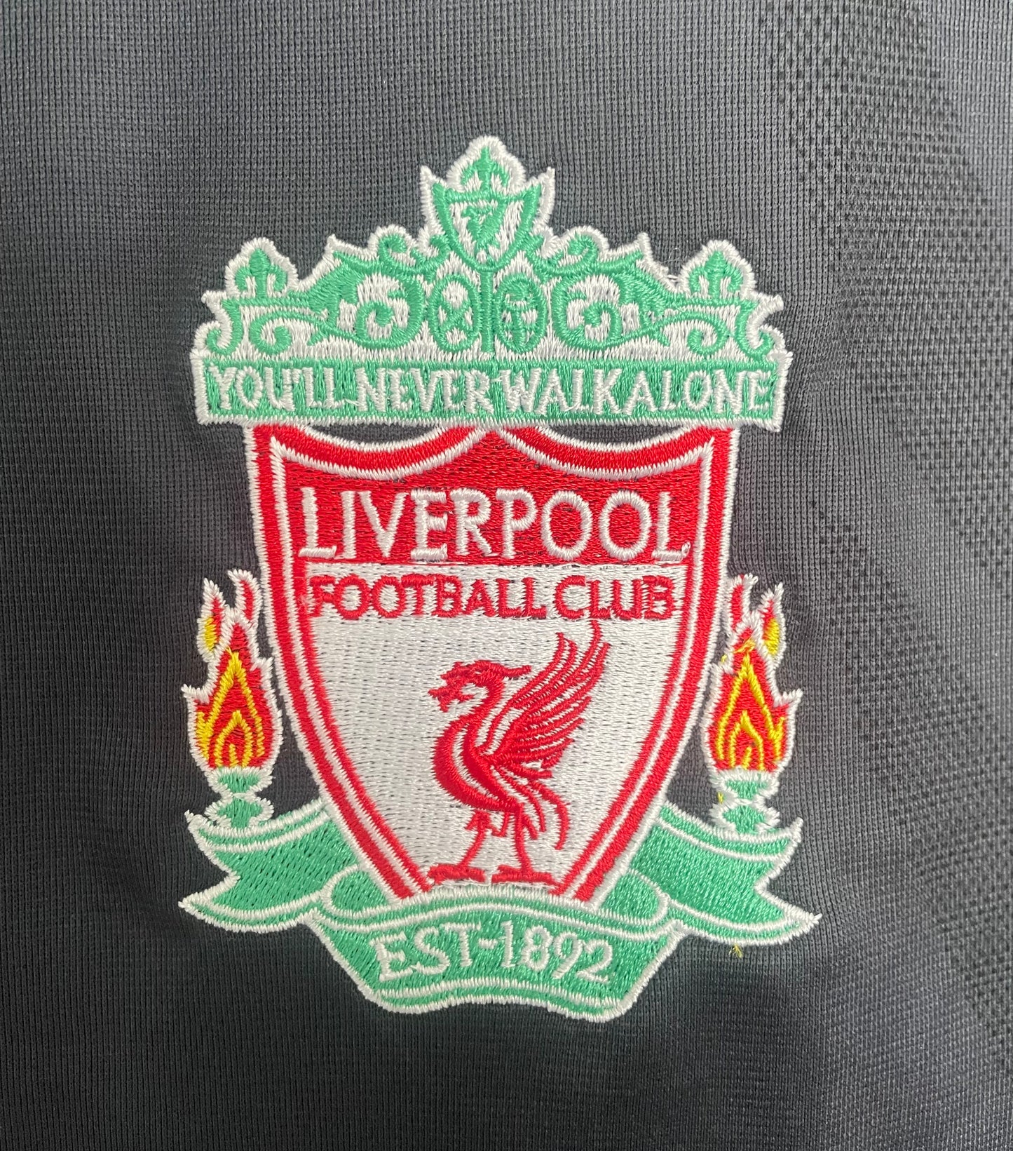 LIVERPOOL 09/10 away shirt