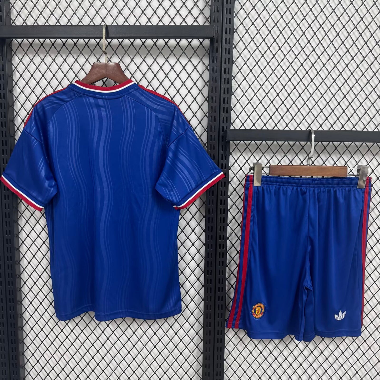 Manchester United kids away shirt 26/27
