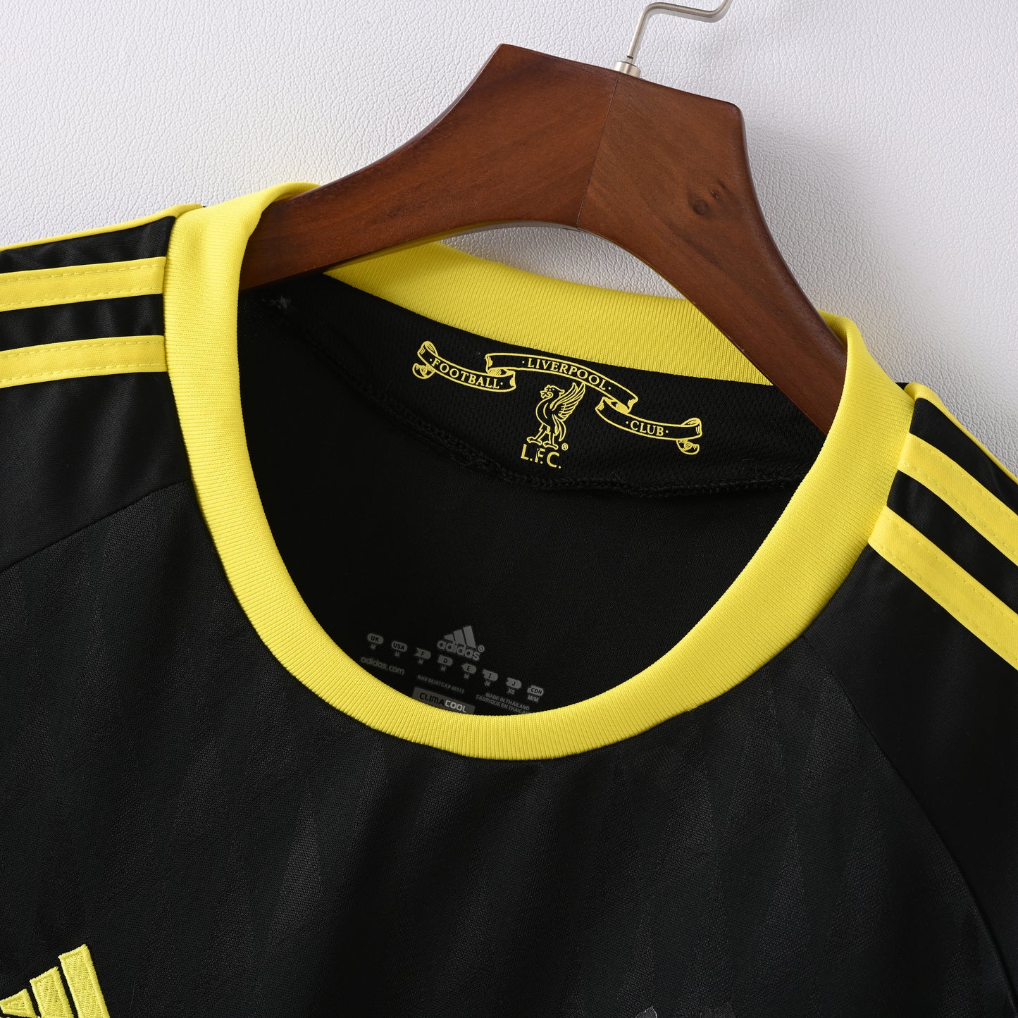 LIVERPOOL 10/11 third shirt