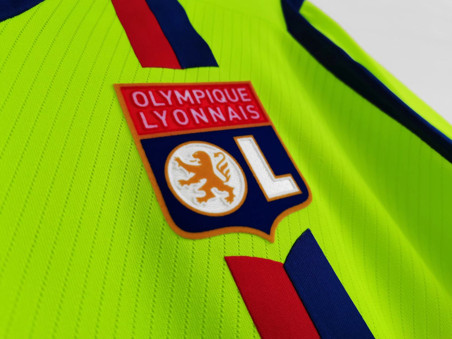 LYON away shirt 08/09