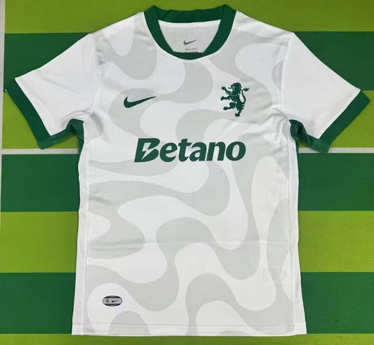 Sporting Lisbon 25/26 away shirt