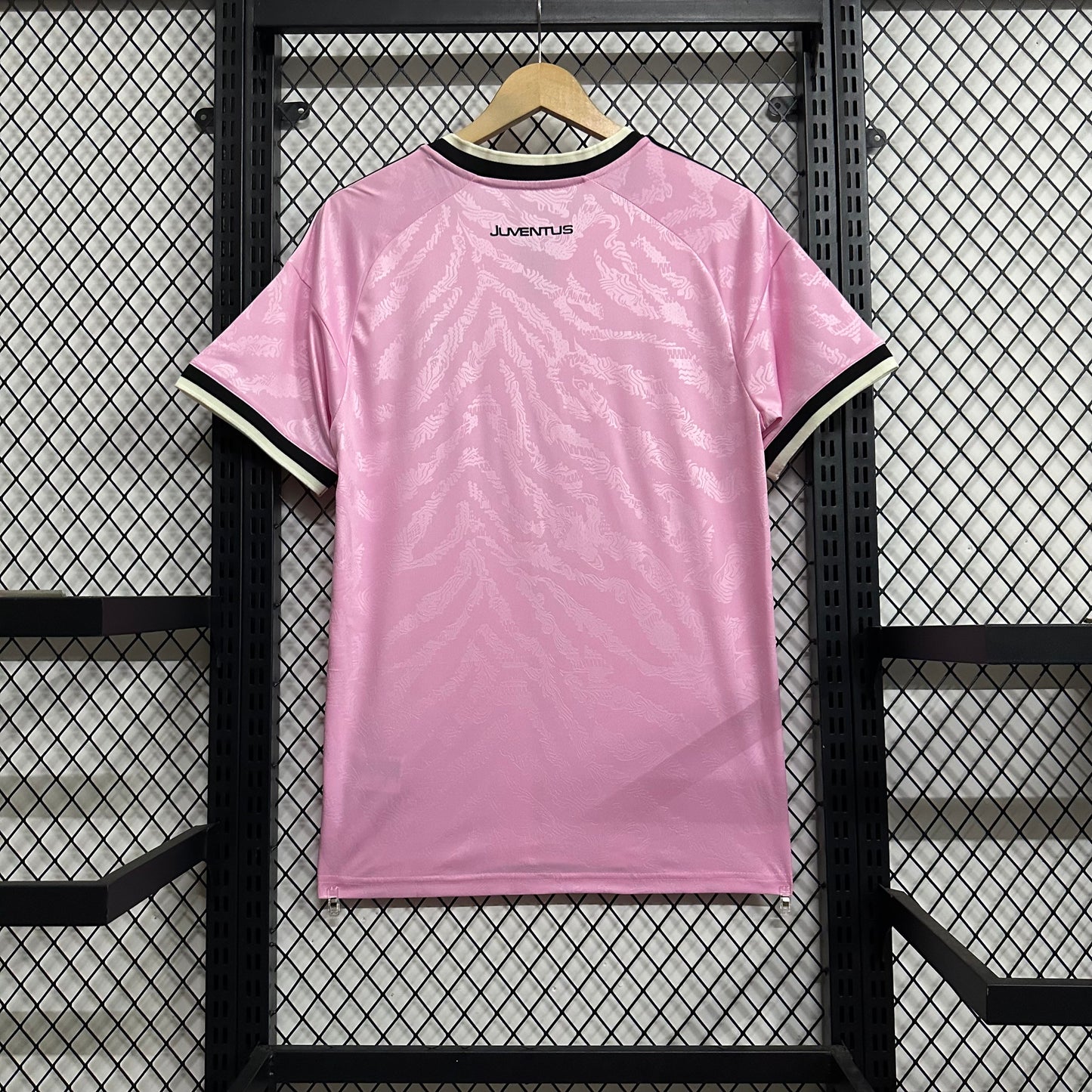 Juventus 26/27 away kit