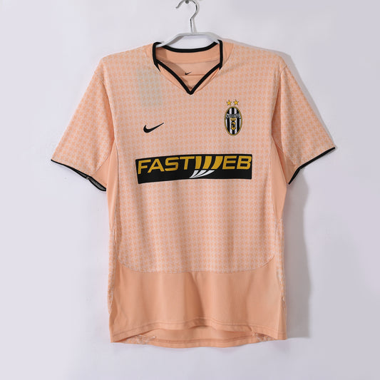 Juventus 03/04 away shirt
