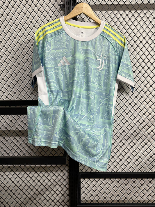 Juventus 25/26 away kit