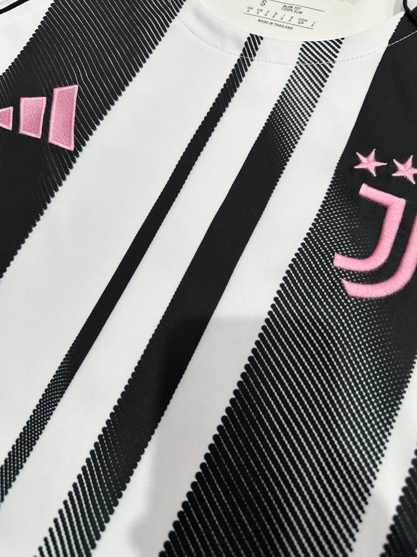 Juventus 25/26 home kit