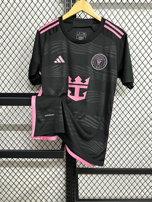 Inter Miami 24-25 away shirt