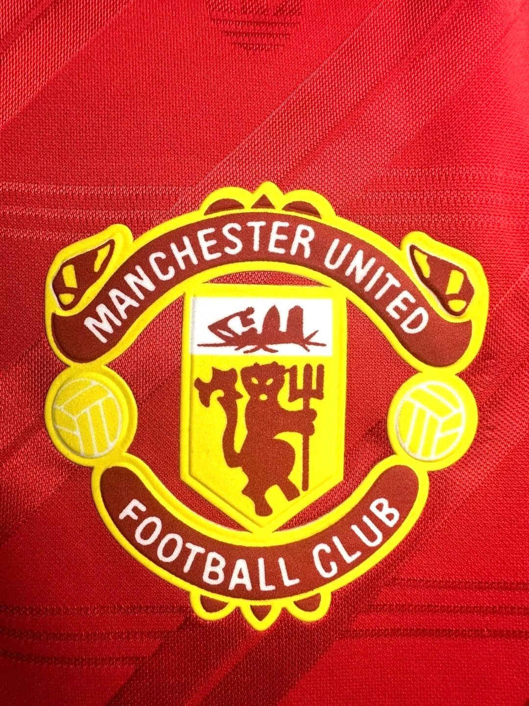 Manchester united 96/98 home shirt