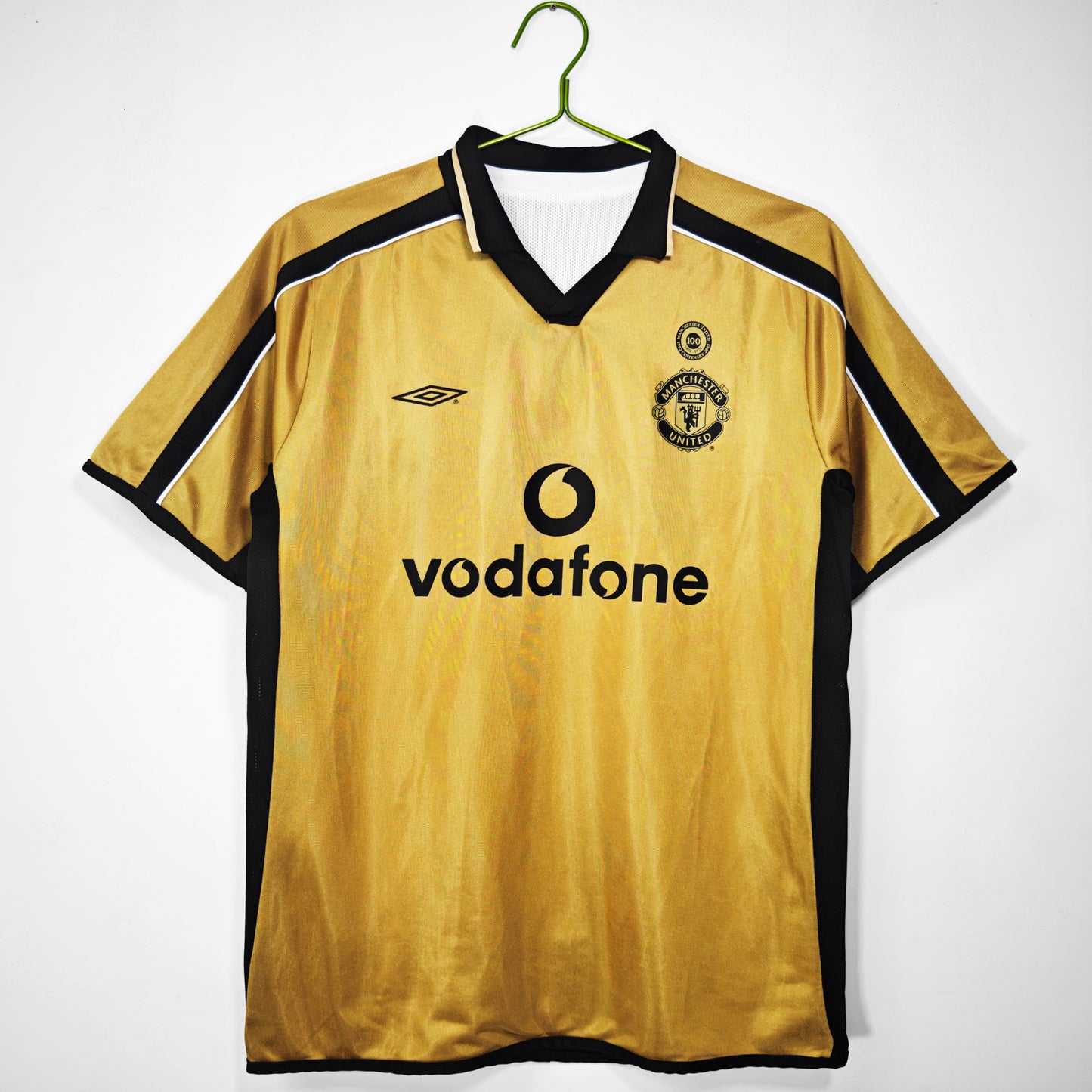 Manchester United 01/02 away shirt