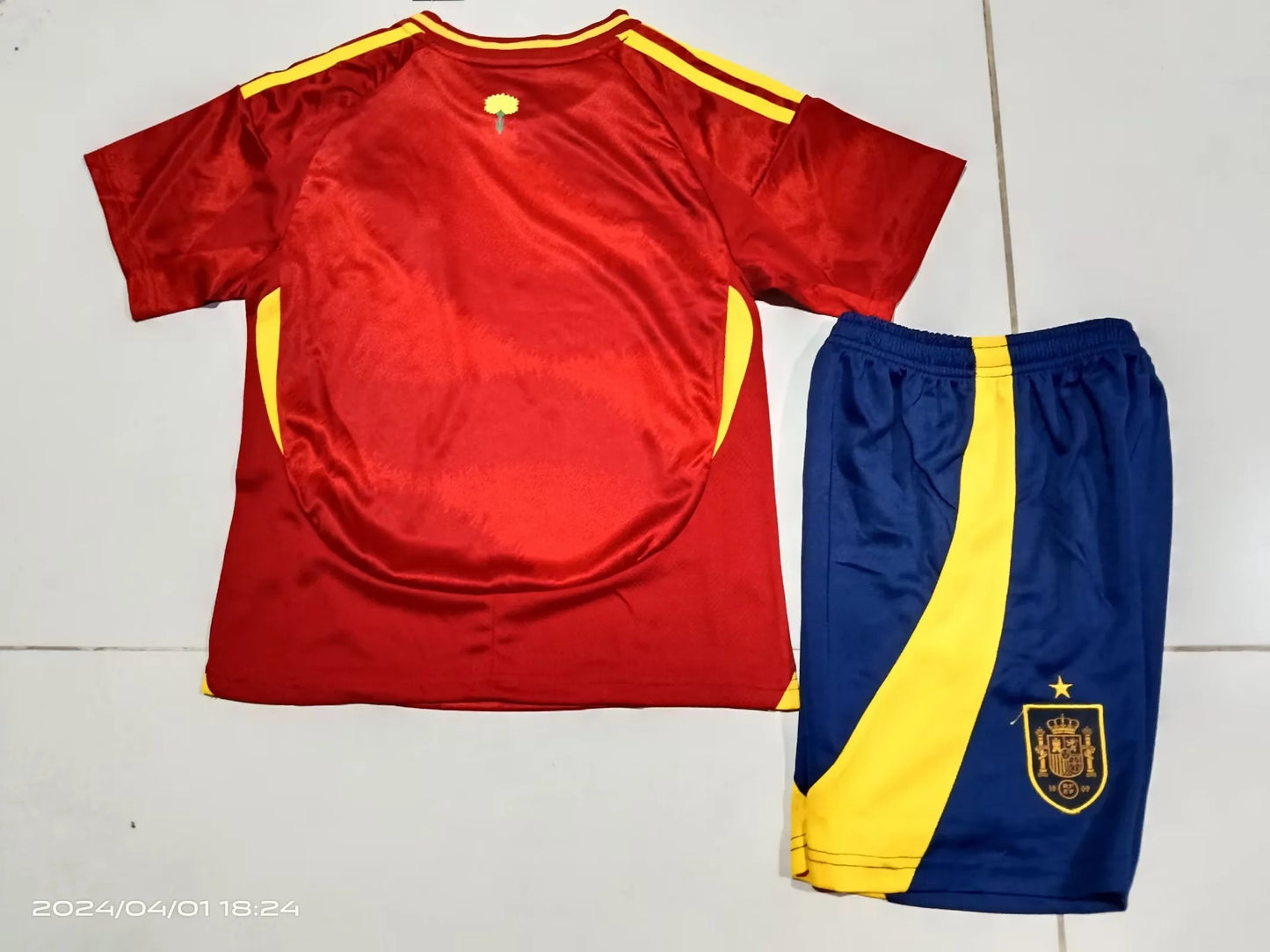 Spain kids home shirt 24/25