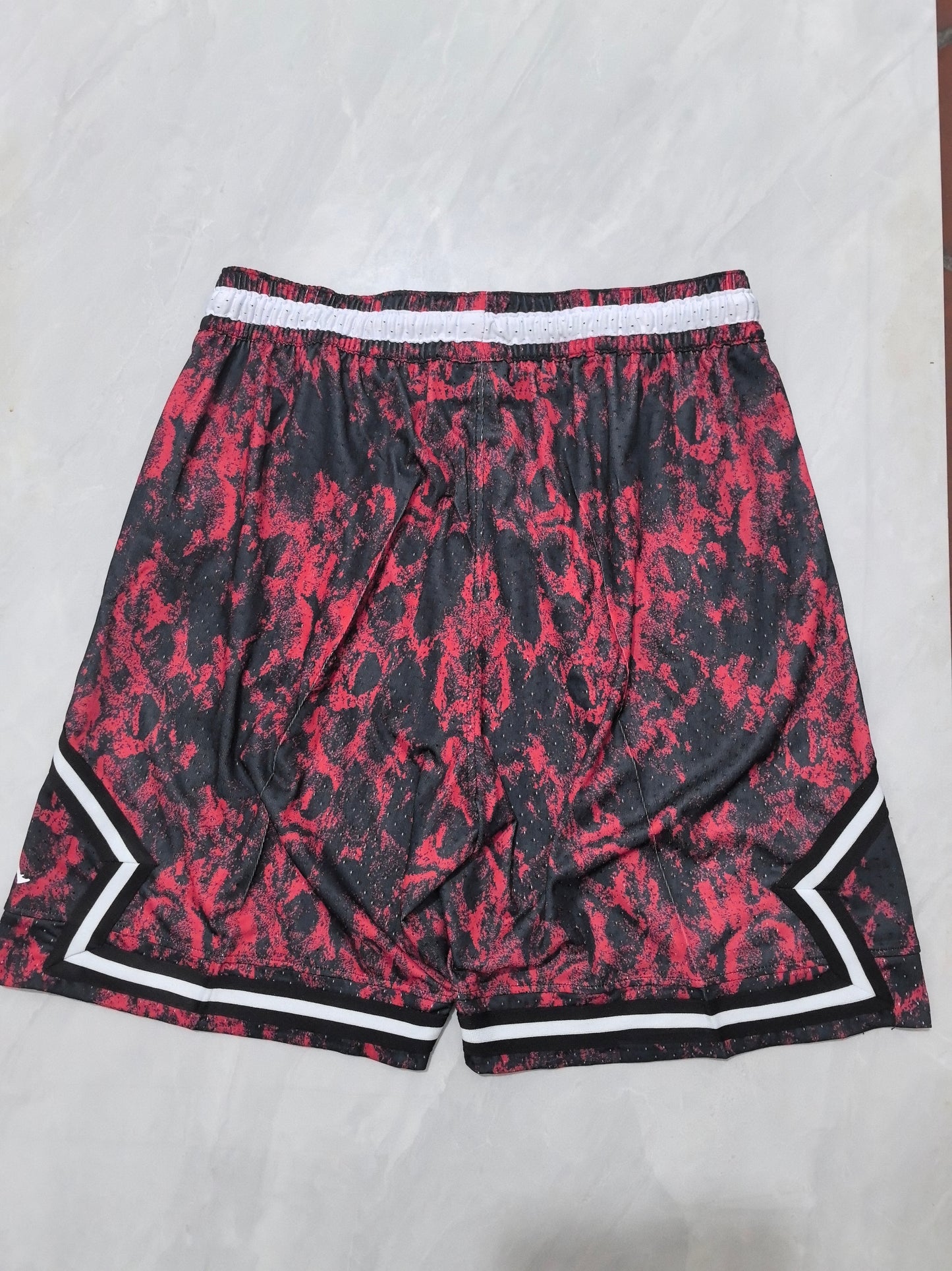 Jordan short red n black