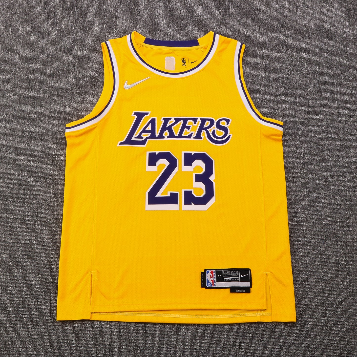 LAKERS SHIRT JAMES